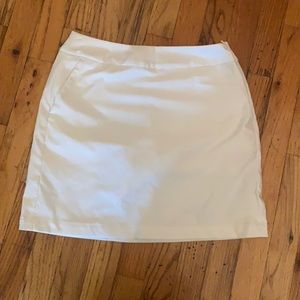 Nike women’s golf skirt dry fit size 2 great condition